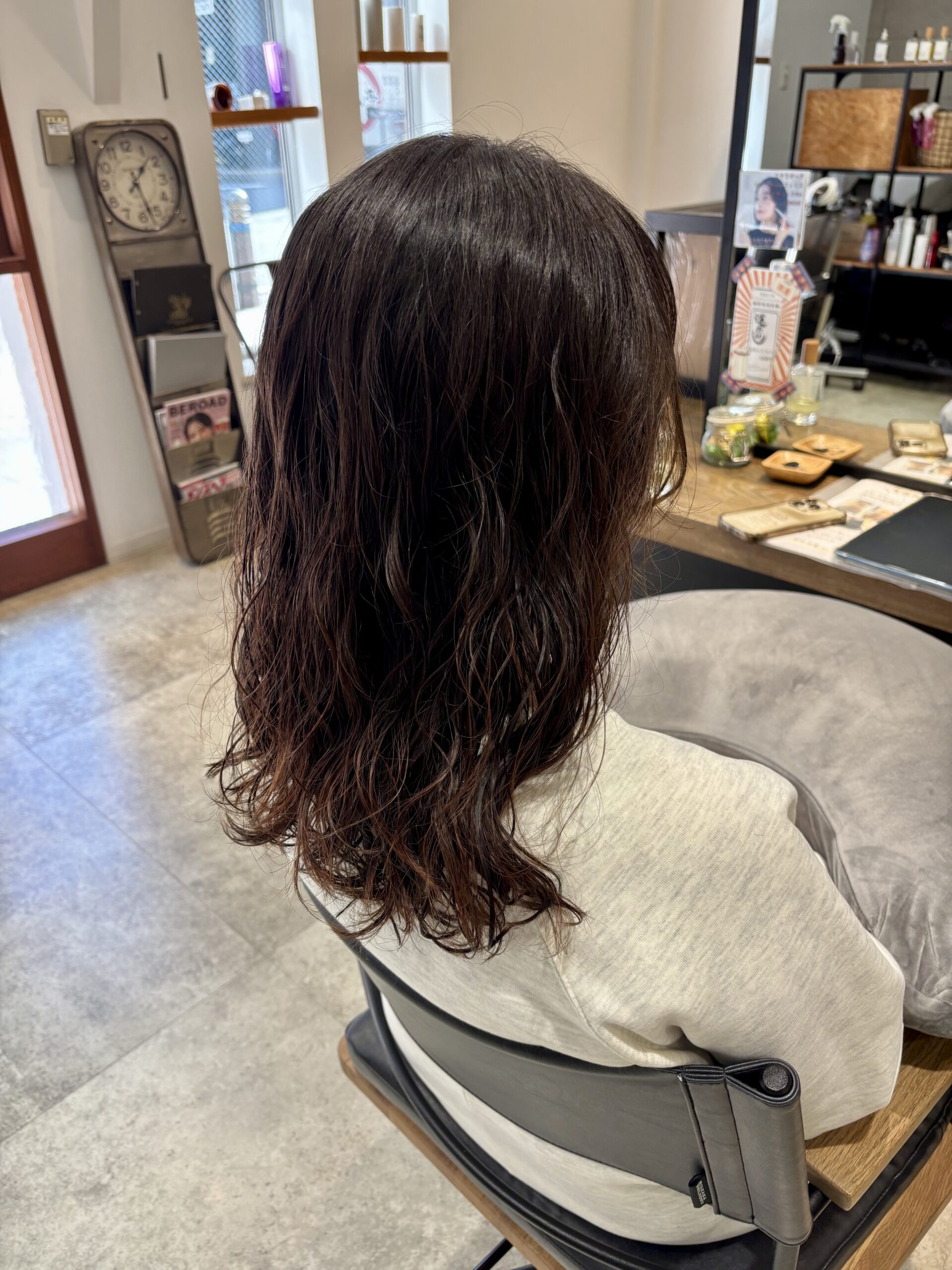 ミディアムパーマのメイン画像