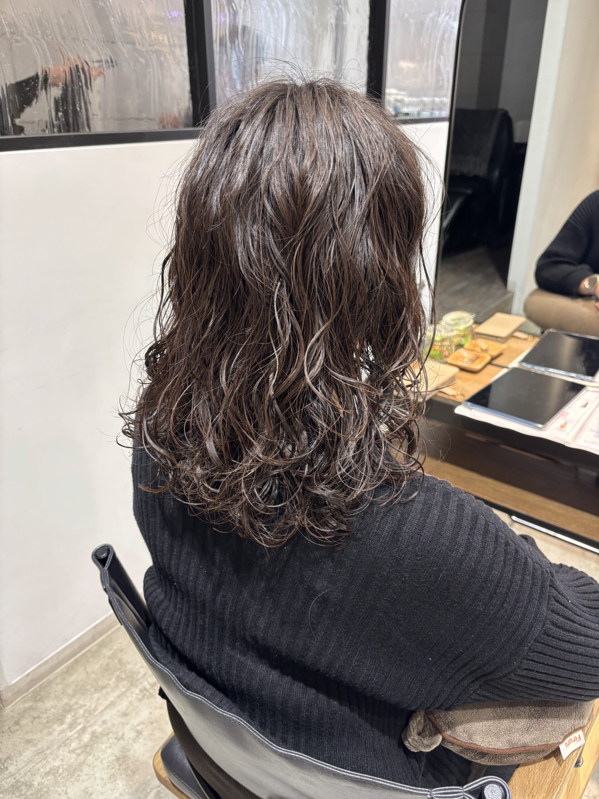 ミディアムパーマのメイン画像